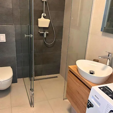 Luxury Ansi شقة
